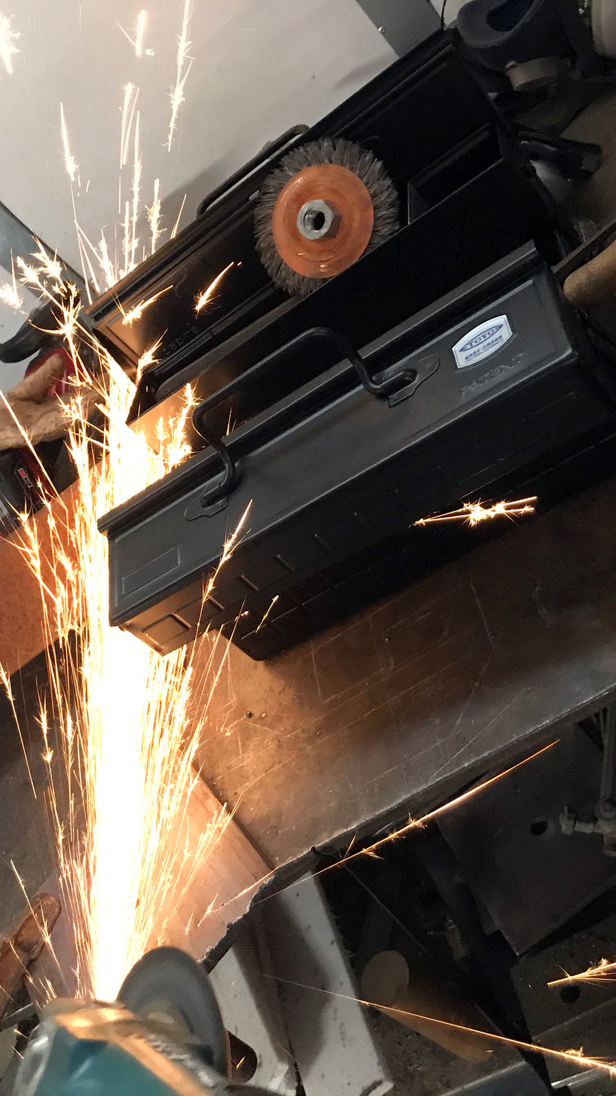 TOYO STEEL PORTABLE SHOP TOOLBOX - BLACK